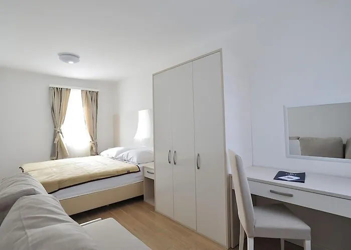 In * Привлака