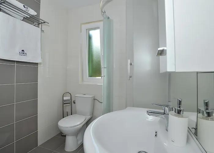 In Апартаменты Привлака